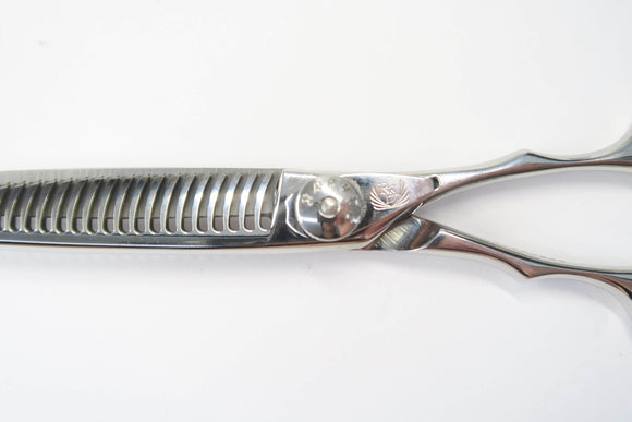 Cランク【ナルトシザー naruto scissors】 三梳きトラントS26 セニング 美容師・理容師 6.0インチ 右利き 【中古】:H-12090