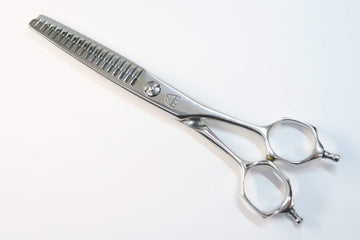 Cランク【MIZUTANI SCISSORS ミズタニシザーズ】 ACRO YURAGI 6 セニング 美容師・理容師 6.0インチ 右利き 【中古】:H-12185