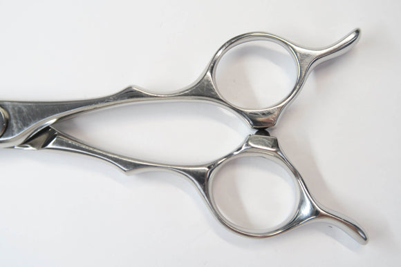 Cランク【ナルトシザー naruto scissors】 レオヴィスタ MTS30G セニング 美容師・理容師 5.7インチ 右利き 【中古】:H-12109