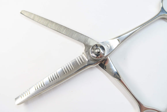 Cランク【ナルトシザー naruto scissors】 ラインカットギャルズS セニング 美容師・理容師 5.6インチ 右利き 【中古】:G-1808