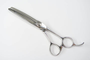 Cランク【ナルトシザー naruto scissors】 始皇帝 スーパーRK 二梳きヘネシーアンダーソン B21 セニング 美容師・理容師 6.0インチ 右利き 【中古】:H-11677