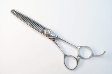 Cランク【ナルトシザー naruto scissors】 三梳きシーリングZ S27 セニング 美容師・理容師 6.2インチ 右利き 【中古】:H-11843