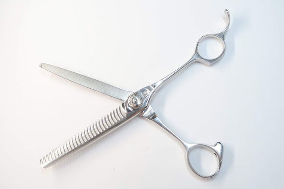 Cランク【ナルトシザー naruto scissors】 三梳きシーリングZ S27 セニング 美容師・理容師 6.2インチ 右利き 【中古】:H-11843