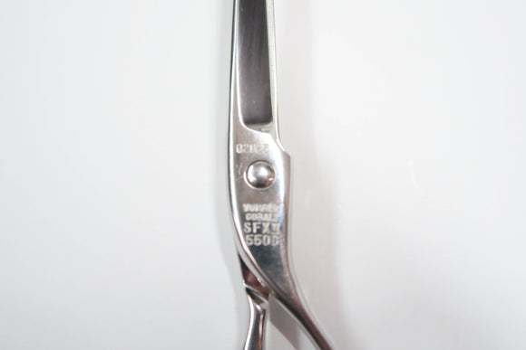 Cランク【MATSUZAKI マツザキ】 SFX2 550C シザー 美容師・理容師 5.7インチ 右利き 【中古】:H-11411
