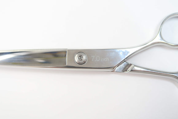 Cランク【シザーズ内山 scissors UCHIYAMA】 7.0 シザー 美容師・理容師 7.0インチ 右利き 【中古】:H-11525