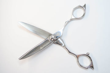 Cランク【KING CRAFT SCISSORS キングクラフトシザー】 Uranus KRW-60M シザー 美容師・理容師 6.0インチ 右利き カーブシザー【中古】:H-11806