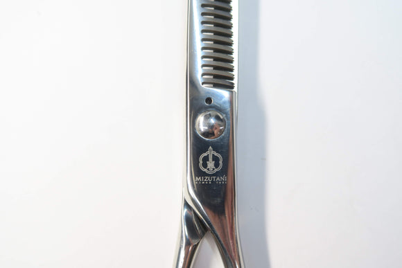 Cランク【MIZUTANI SCISSORS ミズタニシザーズ】  セニング 美容師・理容師 5.6インチ 右利き 【中古】:H-11860
