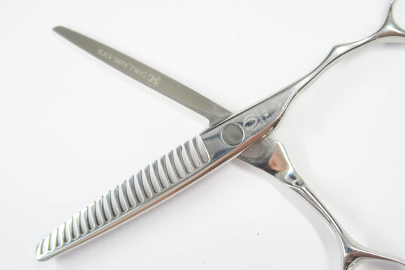 Cランク【MIZUTANI SCISSORS ミズタニシザーズ】 BLACK-SMITH TWIG THINNING 25 セニング 美容師・理容師 5.6インチ 右利き 【中古】:H-11931