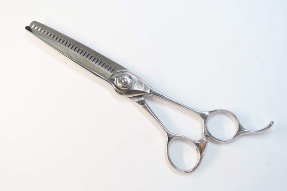 Cランク【ナルトシザー naruto scissors】 三梳きスラストゆうB27 セニング 美容師・理容師 6.1インチ 右利き 【中古】:H-12206