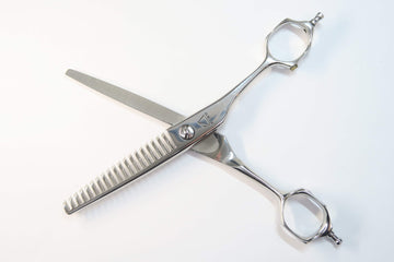 Cランク【MIZUTANI SCISSORS ミズタニシザーズ】 ACRO YURAGI 6 セニング 美容師・理容師 6.0インチ 右利き 【中古】:H-12185 - 0