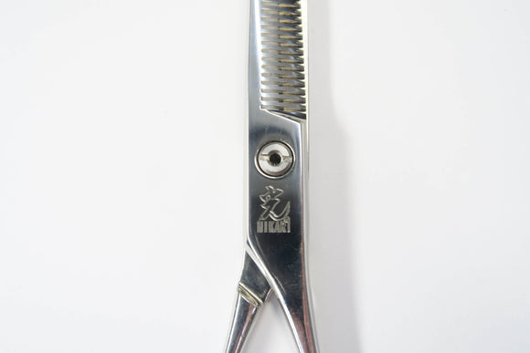 Cランク【光シザー HIKARI ヒカリ】 T-37 セニング 美容師・理容師 5.5インチ 右利き 【中古】:H-12055