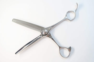 Bランク【ナルトシザー naruto scissors】 RK三梳きヘネシーイタリック・B27 セニング 美容師・理容師 6.1インチ 右利き 【中古】:G-1884 - 0
