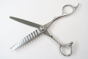 Cランク【SCISSORS JAPAN シザーズジャパン】 Q-ARA50%12Fi11 N セニング 美容師・理容師 5.7インチ 右利き 【中古】:H-12102 - 0