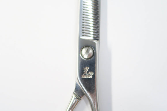 Cランク【光シザー HIKARI ヒカリ】 THINNING 721 セニング 美容師・理容師 5.7インチ 右利き 【中古】:H-12045