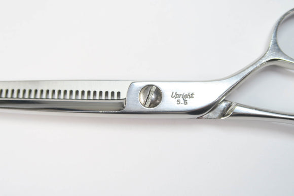 Cランク【菊水 kiku sui】 アップライト Uplight 5.5 セニング 美容師・理容師 5.6インチ 右利き 【中古】:H-12234