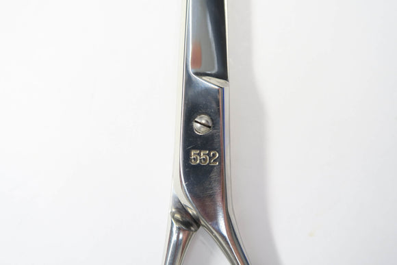 Cランク【光シザー HIKARI ヒカリ】 552 シザー 美容師・理容師 5.5インチ 右利き 【中古】:H-12076
