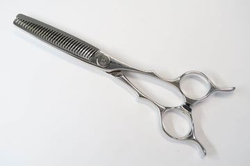Cランク【ナルトシザー naruto scissors】 レオヴィスタ MTS30G セニング 美容師・理容師 5.7インチ 右利き 【中古】:H-12109