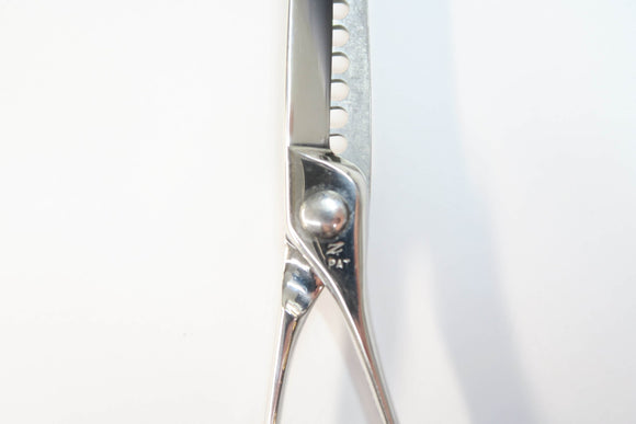 Cランク【ナルトシザー naruto scissors】 ドレスライン セニング 美容師・理容師 5.5インチ 右利き 【中古】:H-12194